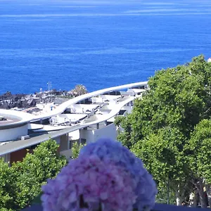 tranquil-ocean-view-apartment.madeira-islandshotels.com/